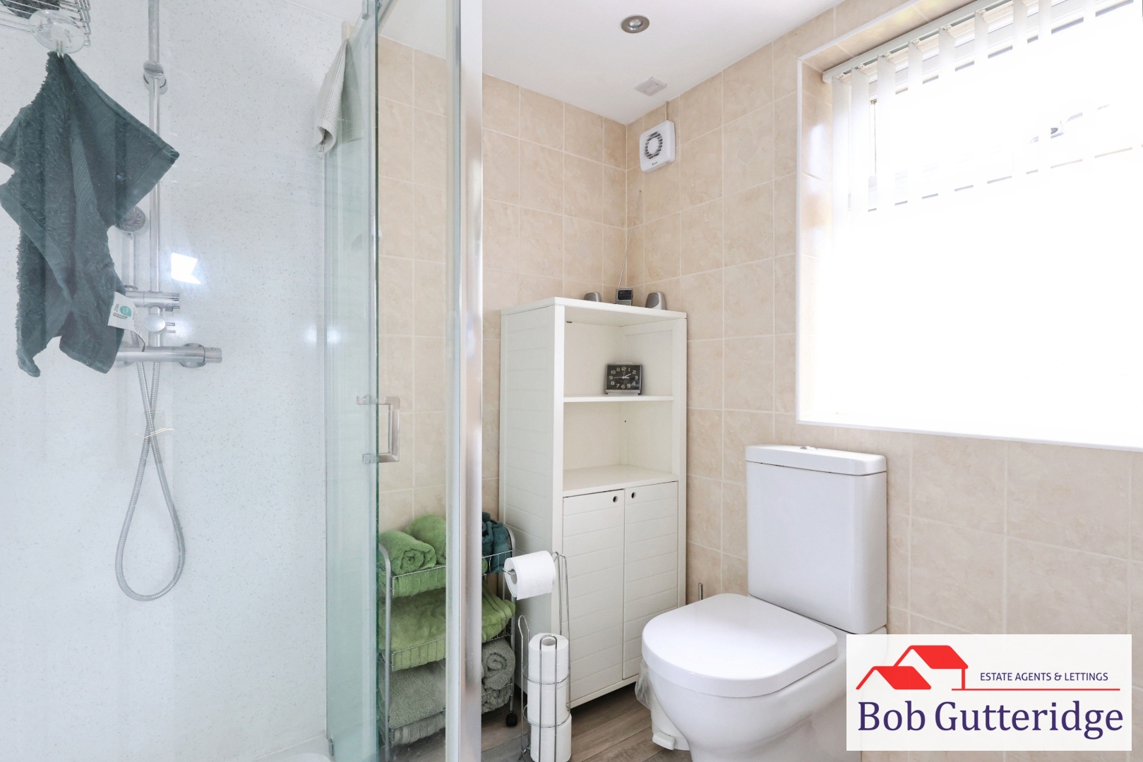 FIRST FLOOR SHOWER ROOM